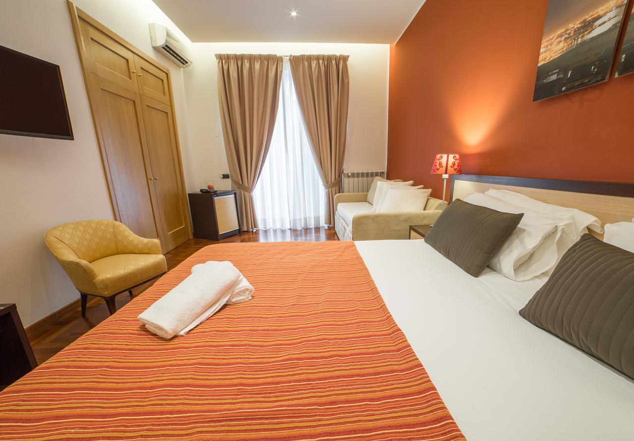 B&B Chiaia 32 Napoli Eksteriør billede